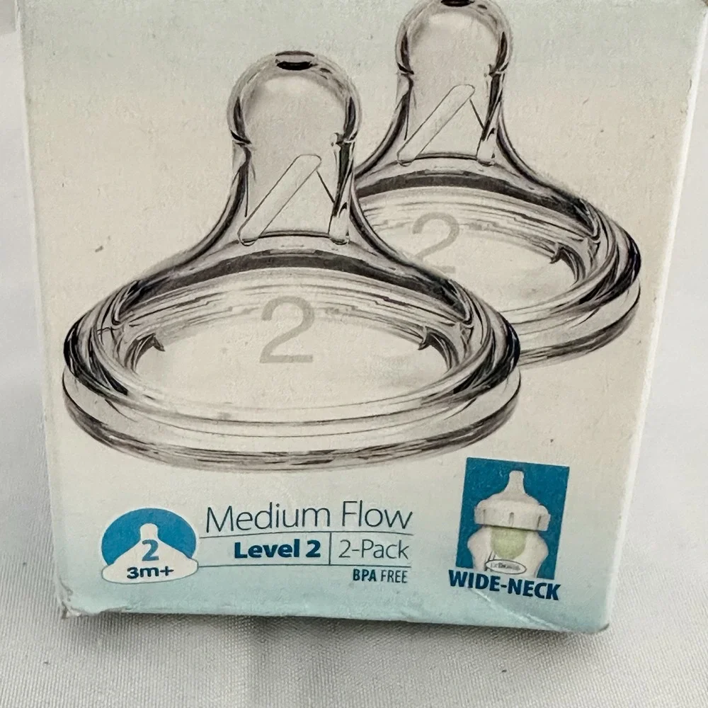 NIB Dr. browns anti colic nipple medium flow Level 2 - 2 pack‎ New